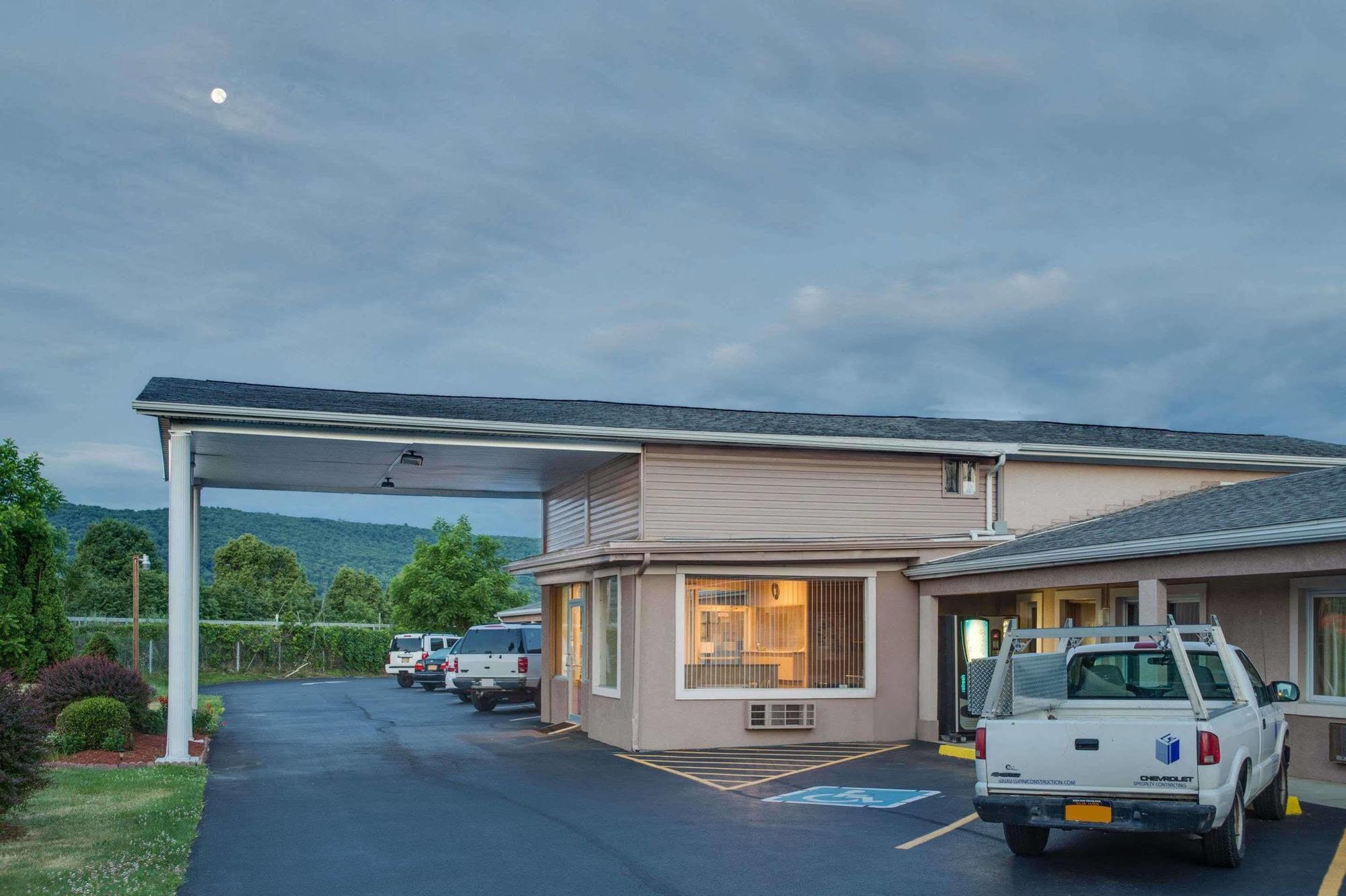 Travel Inn Horseheads Exterior foto